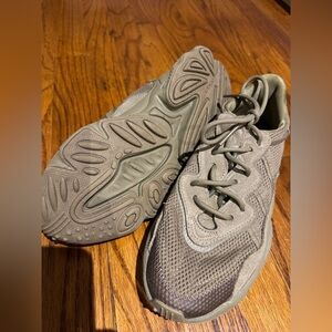 Adidas OZWEEGO Shoes